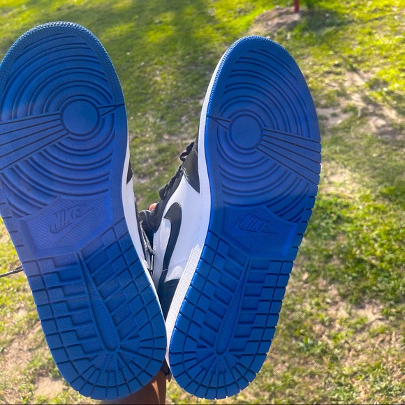 Jordan 1 Retro High OG Royal Toe (Blue / Black / White)(Size 12) - Picture 4 of 8